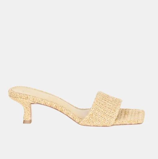 Ada Sandal