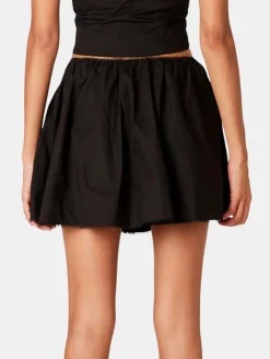 Amanda Skort