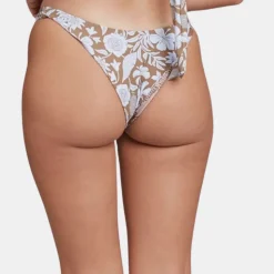 Bobbi Bottom
