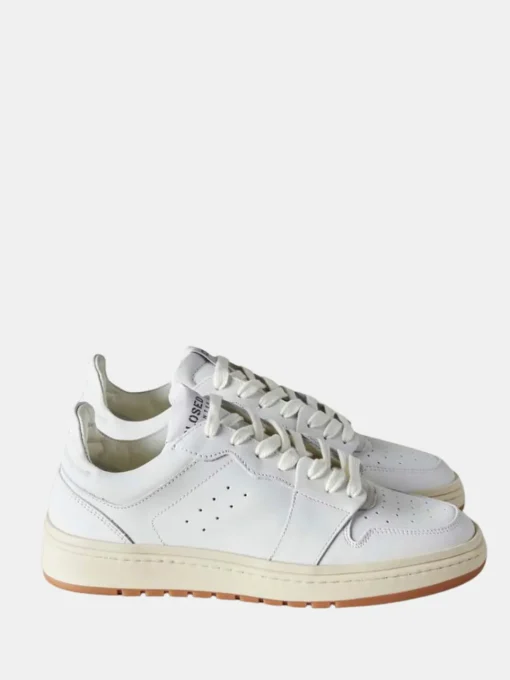 Low Top Sneaker