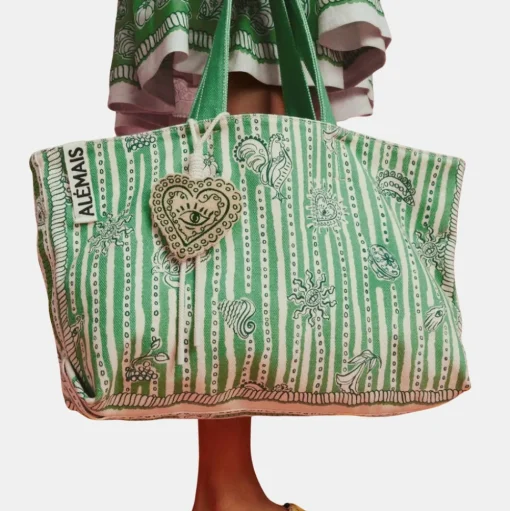 Lula Beach Tote