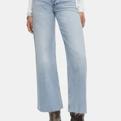 Mid Rise Wide Leg Crop Jean