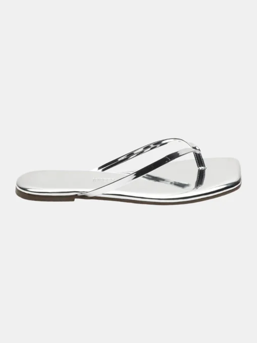 Square Toe Lily Mirror
