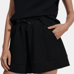 Atrium High Rise Short